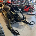 Yamaha 2024 Sidewinder SRX LE EPS Gold Black Snowmobiles2.webp